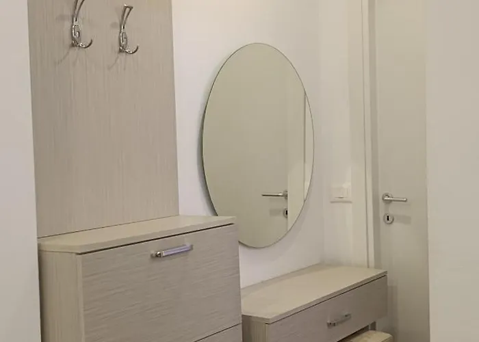 The Twins Nr25 Durrës