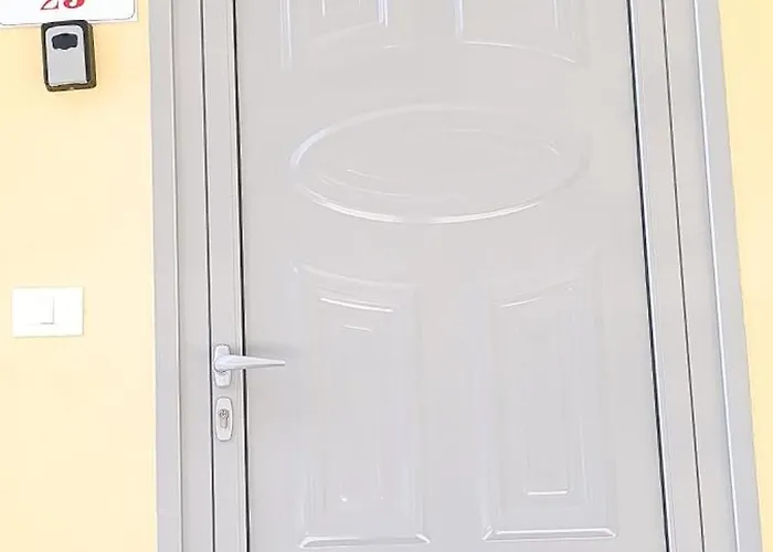 The Twins Nr25 Durrës